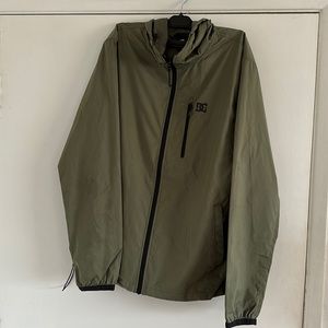 DC men’s large green windbreaker